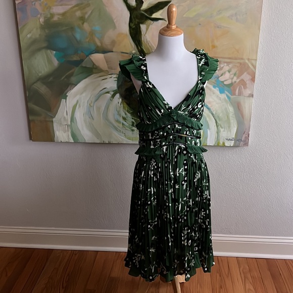 Self-Portrait Dresses & Skirts - Self-Portrait Green Floral Off-Shoulder Dress, size US6/UK10, ASO Meghan Markle